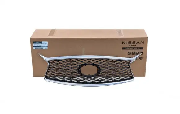 Infiniti QX30 Front bumper upper radiator grill