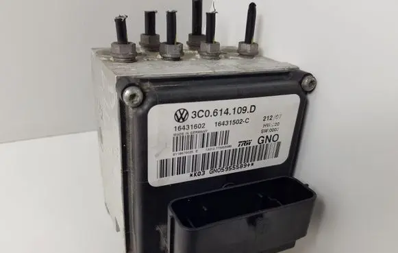 Volkswagen PASSAT B6 ABS Pump 3C0614109D 16431602