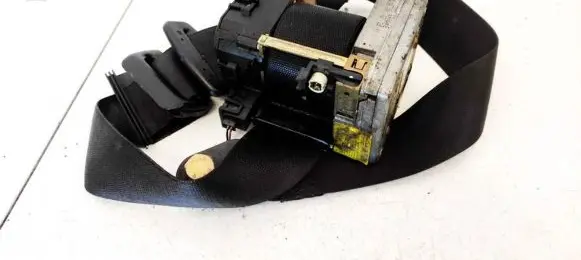 Mercedes-Benz E W210 Front seatbelt