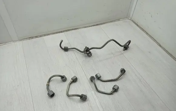 Peugeot 4007 Fuel injector supply line/pipe 