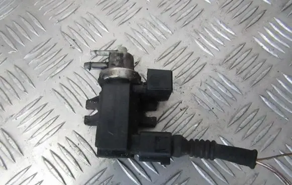 Audi A4 S4 B6 8E 8H Turbo solenoid valve 8e0906627a 7.22903.35