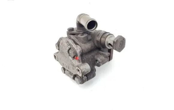 Audi A6 S6 C5 4B Power steering pump 8D0145156L