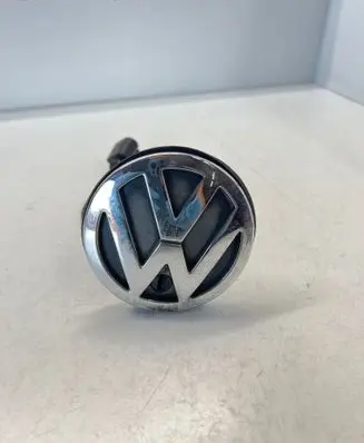 Volkswagen Golf IV Tailgate/trunk/boot exterior handle 1J5827469