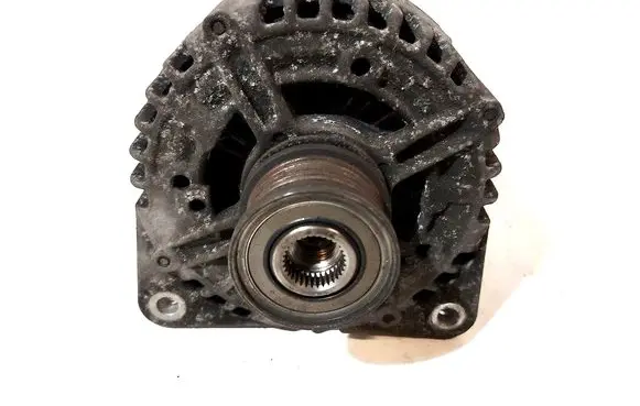 Audi A6 S6 C6 4F Generator/alternator