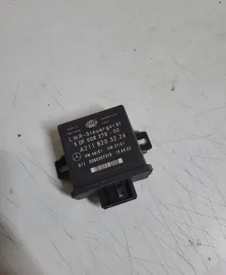 Mercedes-Benz E W211 Light module LCM 5DF00827800 A2118203226