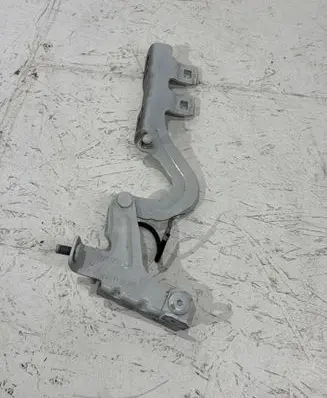 BMW 6 F12 F13 Tailgate/trunk/boot hinge 7228173