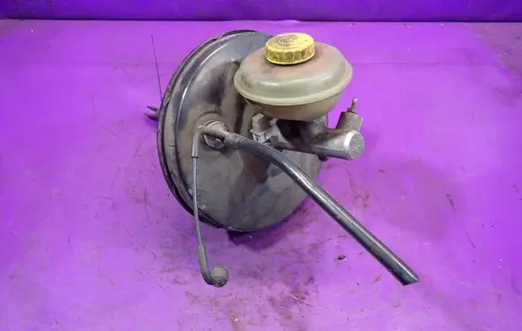 Audi 80 90 S2 B4 Master brake cylinder