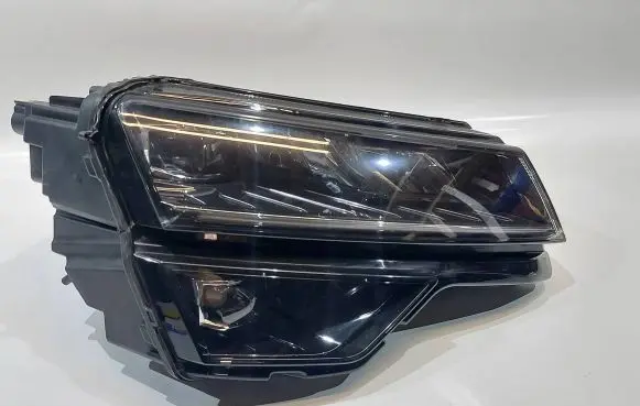 Skoda Karoq Headlight/headlamp 57B941016B