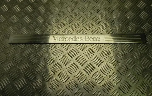 Mercedes-Benz E W212 Other sill/pillar trim element A2126860936 I9673