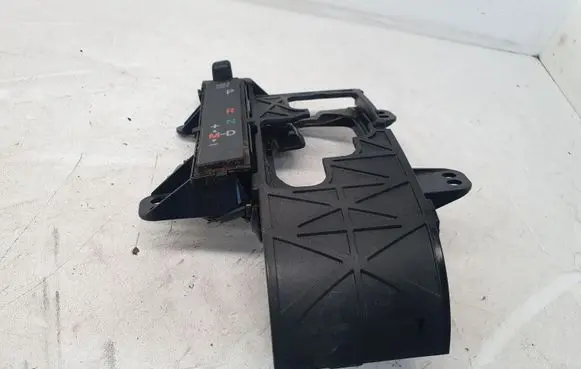 Toyota Avensis T270 Other center console (tunnel) element 76E720LH 76E720