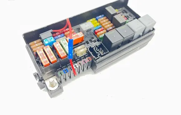 Mercedes-Benz ML W164 Fuse module A1645403072
