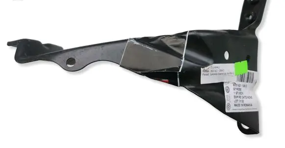 Audi A4 S4 B7 8E 8H Fender mounting bracket 8E0821135C