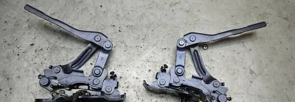 Hyundai Tucson TL Engine bonnet/hood hinges 