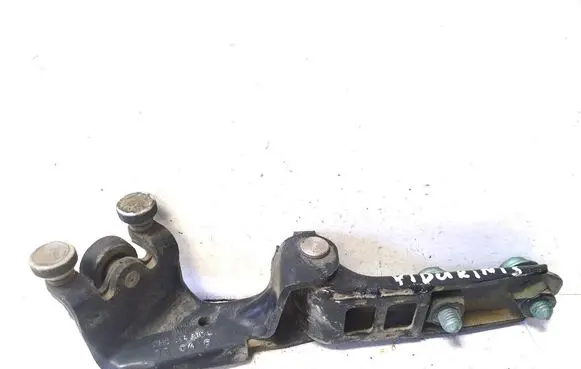 Volkswagen Transporter - Caravelle T5 Sliding door middle roller runner 7H0843336C