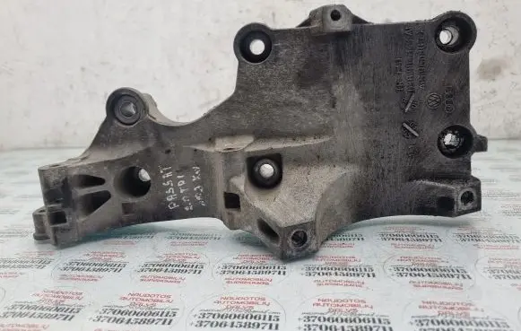 Volkswagen PASSAT B6 Generator/alternator bracket 038903143AF