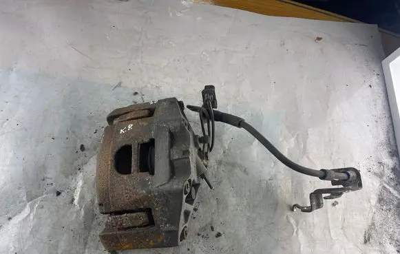 Audi A8 S8 D3 4E Front brake caliper