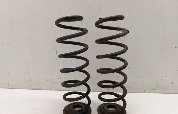 Volkswagen Golf VII Rear coil spring 5Q0511115 5Q0511115GF