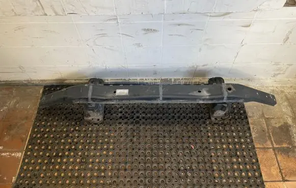 Mercedes-Benz GL X166 Front bumper cross member