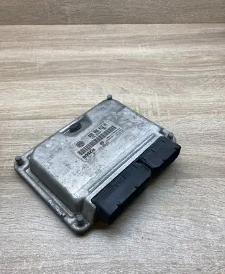 Volkswagen Polo Engine control unit/module ECU 038906012HL 0281011319