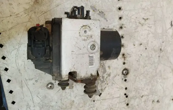 Volkswagen PASSAT B6 ABS Pump 3C0614109S 16705909 16705709K