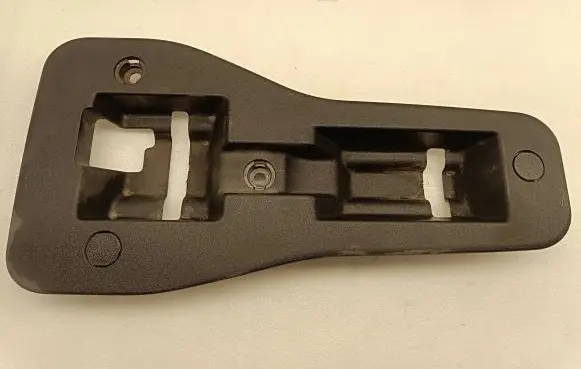 Chrysler Pacifica Other rear door trim element 6CT84TRMAA