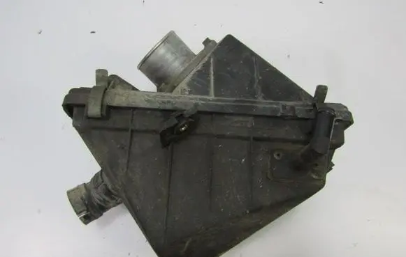 Ford Maverick Air filter box 
