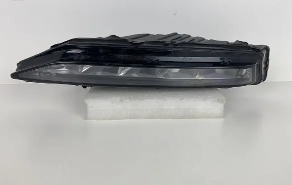 Skoda Superb B8 (3V) LED Daytime headlight 3V0.941.699.B 3V0