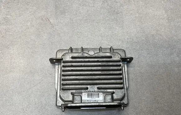 Ford Kuga II Headlight ballast module Xenon 89089352