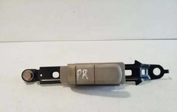 Nissan X-Trail T32 Seat belt adjustment rail 41372