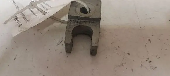 Opel Insignia A Fuel Injector clamp holder 85152