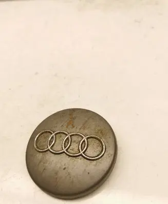 Audi A6 S6 C5 4B Original wheel cap 4B0601170