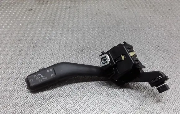 Skoda Octavia Mk2 (1Z) Indicator stalk