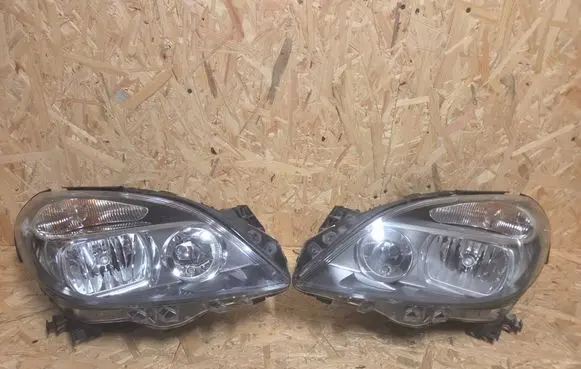 Mercedes-Benz B W246 W242 Headlight/headlamp 030127120200 LE10A6228 A2468200261