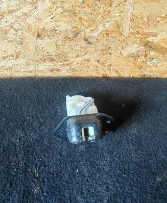 Nissan Juke I F15 Tailgate/trunk/boot lock/catch/latch