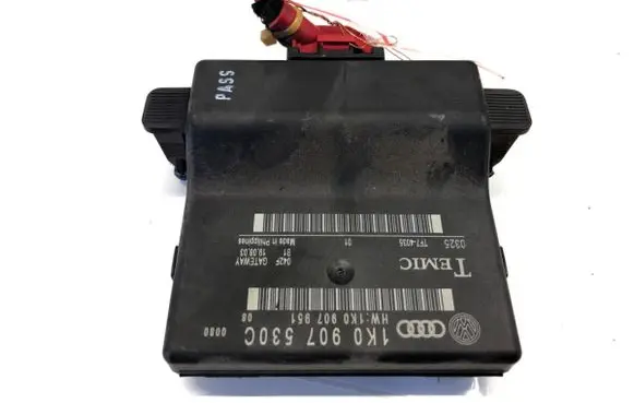Volkswagen Golf V Gateway control module 1K0907530C