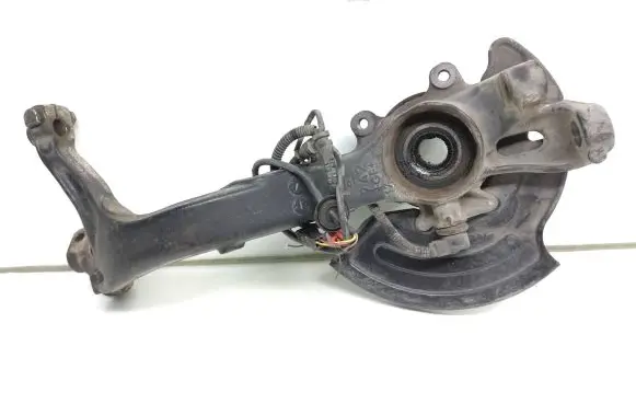 Audi A6 S6 C5 4B Front wheel hub spindle knuckle 8d0407258 8d0615312g