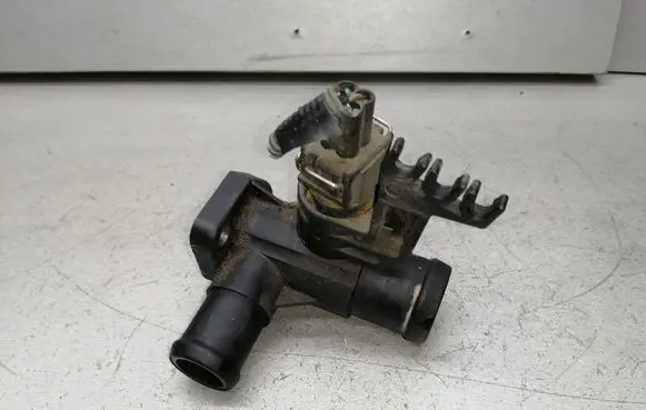 Seat Cordoba (6K) Engine coolant pipe/hose 037121133E