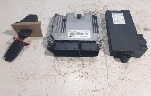 BMW 3 E90 E91 Engine ECU kit and lock set 8518269 1039S51258 030341302