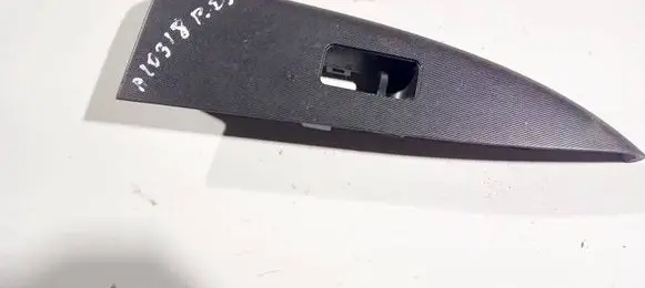 Nissan Note (E11) Front door window switch trim 80960 9u10c