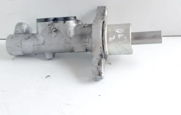 Skoda Octavia Mk2 (1Z) Master brake cylinder