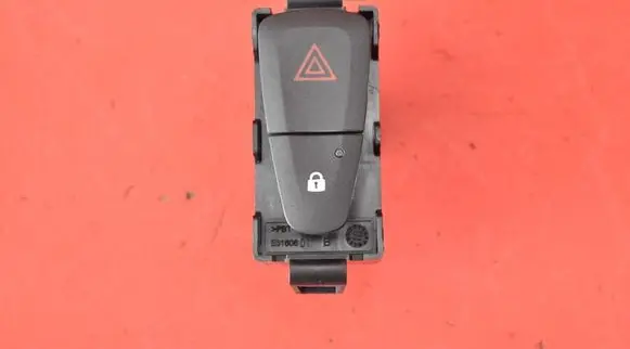 Dacia Sandero Hazard light switch 252905668RB