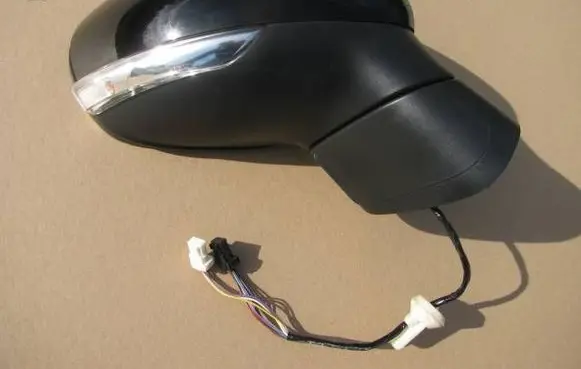 Front door electric wing mirror