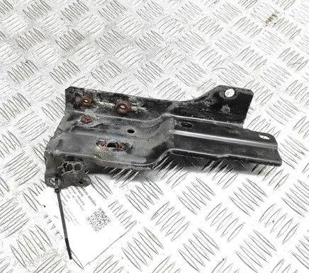 Top upper radiator support slam panel