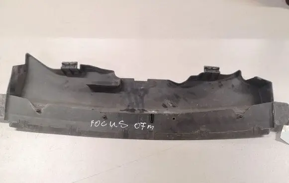 Ford Focus Top upper radiator support slam panel 4M518138B 4M518200C 4M518200D