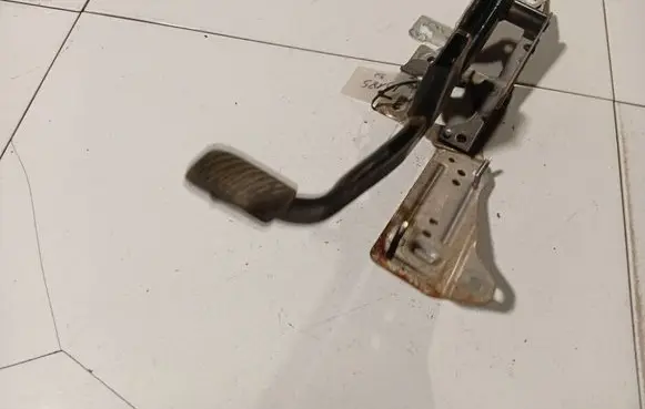 Ford C-MAX II Brake pedal AV612467AE AV61-2467-AE