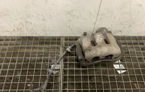 Ford Mustang VI Front brake caliper CR332B119BA