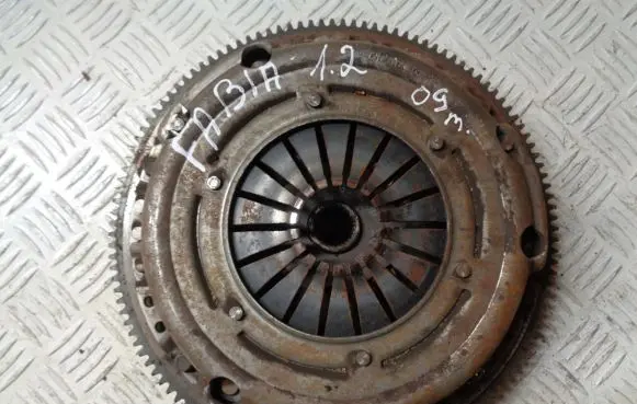 Skoda Fabia Mk2 (5J) Clutch set kit 03D105271