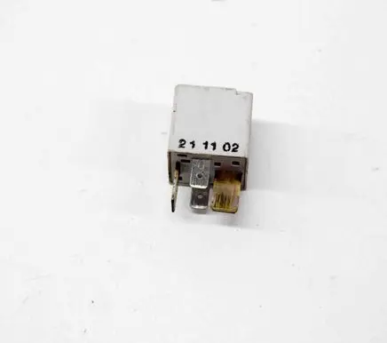 Audi A8 S8 D3 4E Other relay 8D0951253
