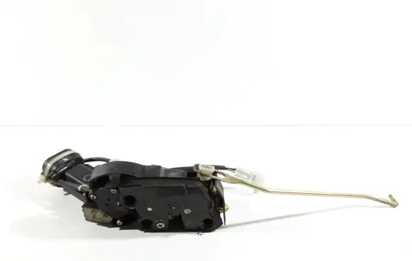 Suzuki Grand Vitara I Front door lock