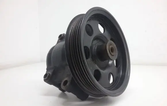 Ford Focus Power steering pump XS4E3A733AC